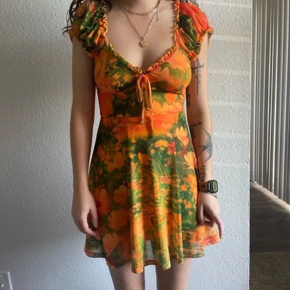 urban outfitters orange mini dress Urban Outfitters Wonderland Orange Puff Sleeve Ruffle Cutout Mini A-Line Dress L